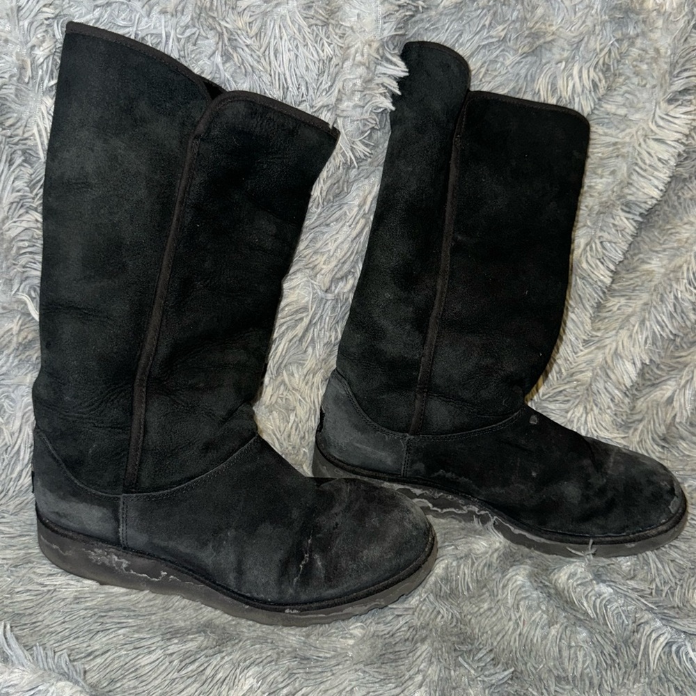 Old Ass Uggs - image 1